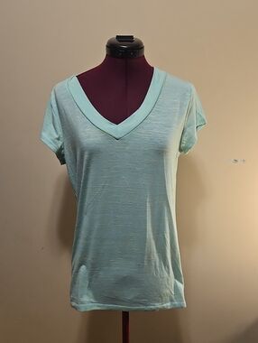 Mossimo Supply Co. Mint Green V-Neck Short Sleeve Tee